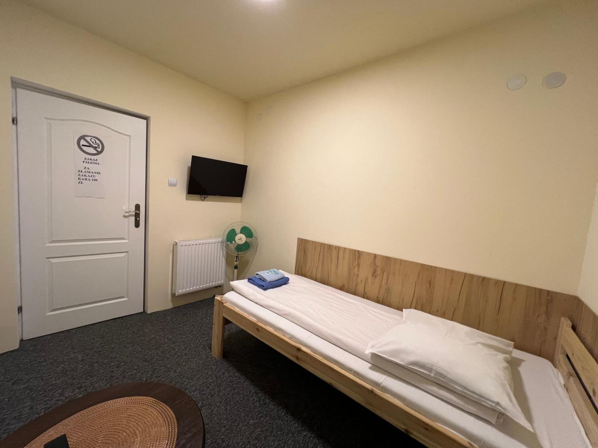 Etna - Hostel -Noclegi ז'שוב מראה חיצוני תמונה